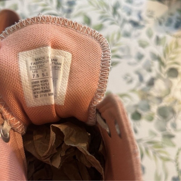 Converse Chuck Taylor All Star Pink Lugged Platform High Sneakers 7.5 - Picture 6 of 8